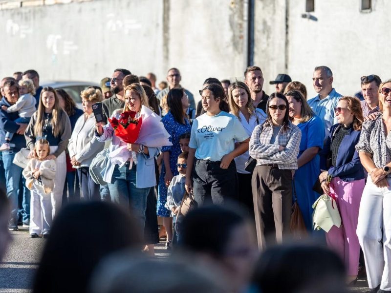Părinți la festivitatea de deschidere a anului școlar